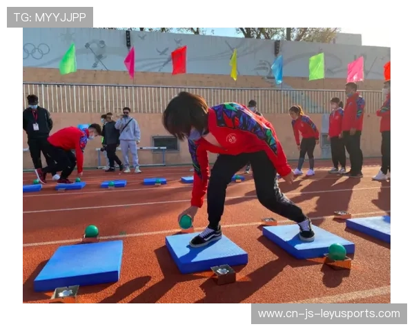 “挥拍如风,壁球挑战极限!高新区全民健身馆迎来速度与耐力之战” “挥拍如风,壁球挑战极限!高新区全民健身馆迎来速度与耐力之战”